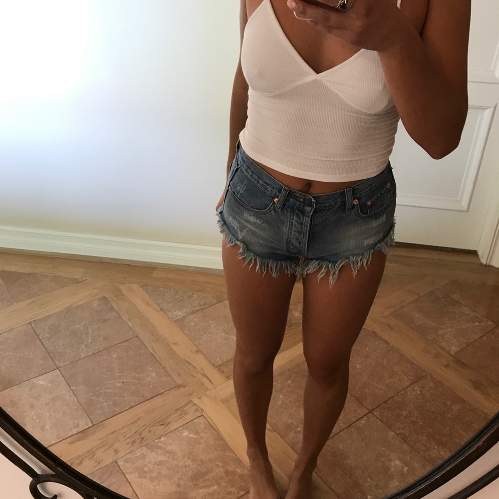 Short jeans shorts