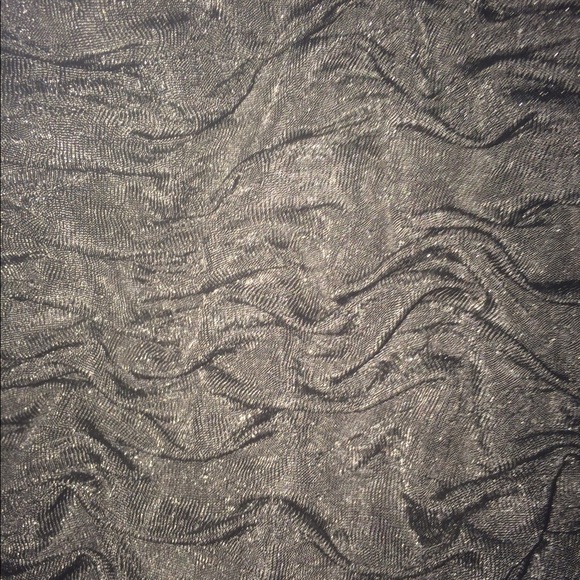 LAST CHANCE BEFORE DONATING!  Classic black dress - Picture 4 of 4