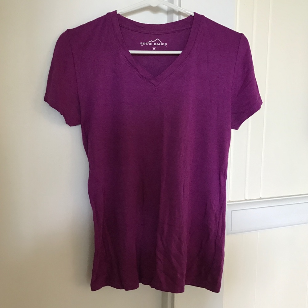 🦄EDDIE Bauer Medium Purple V- Neck Top