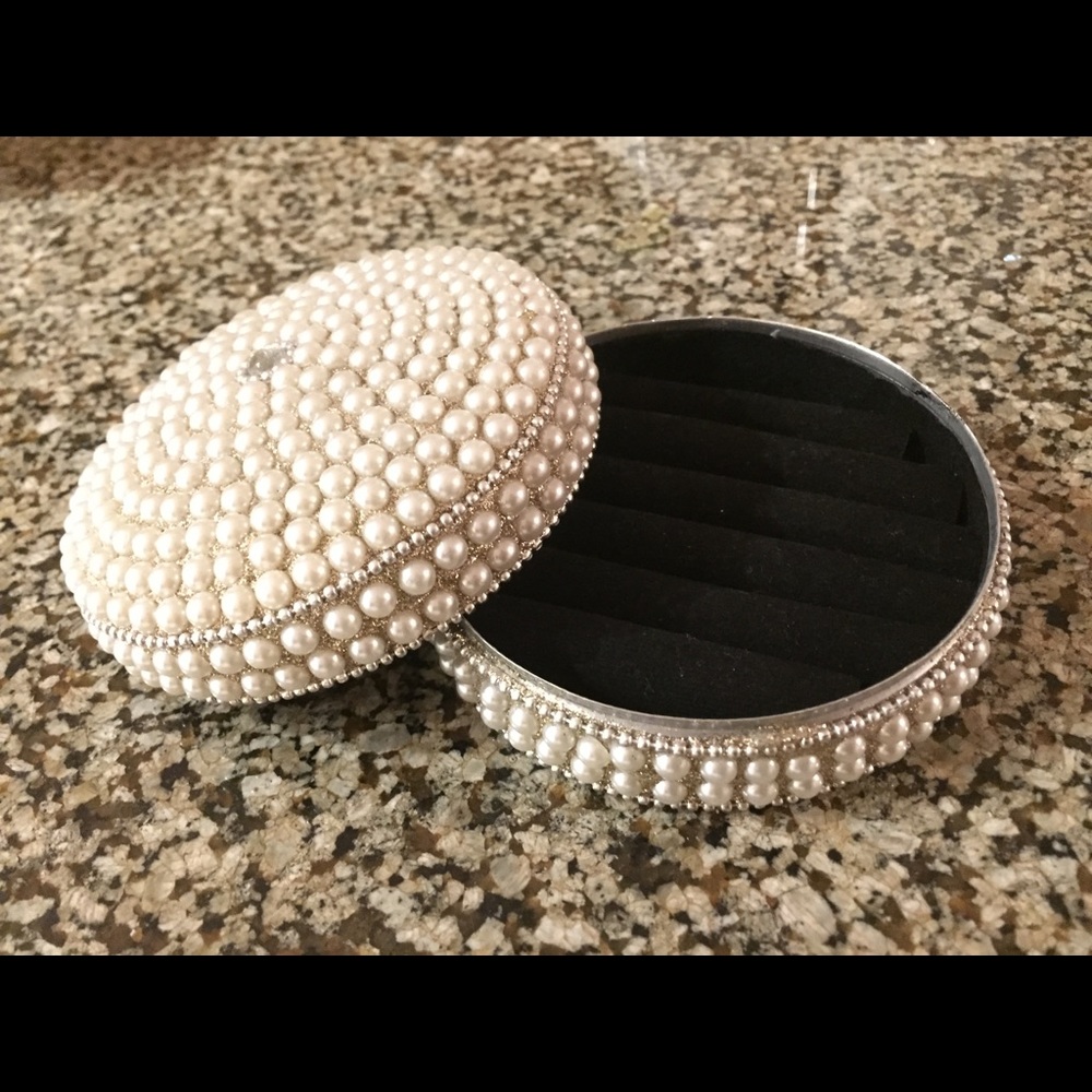 Vintage Pearl Jewelry Ring Holder