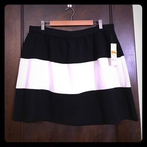 Elle colorblocked floofy mini. Size XL