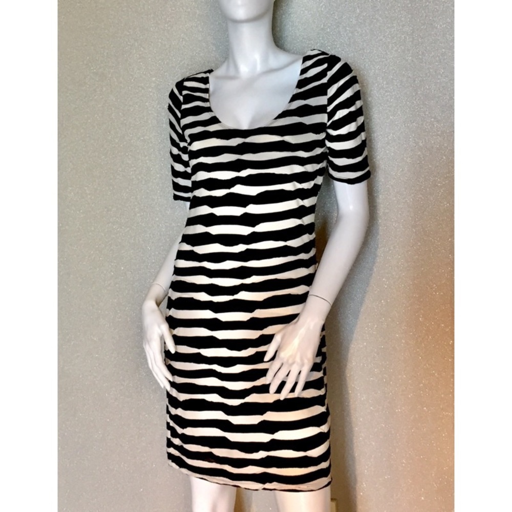 Xhilaration Striped Bodycon Dress - Large (EUC)