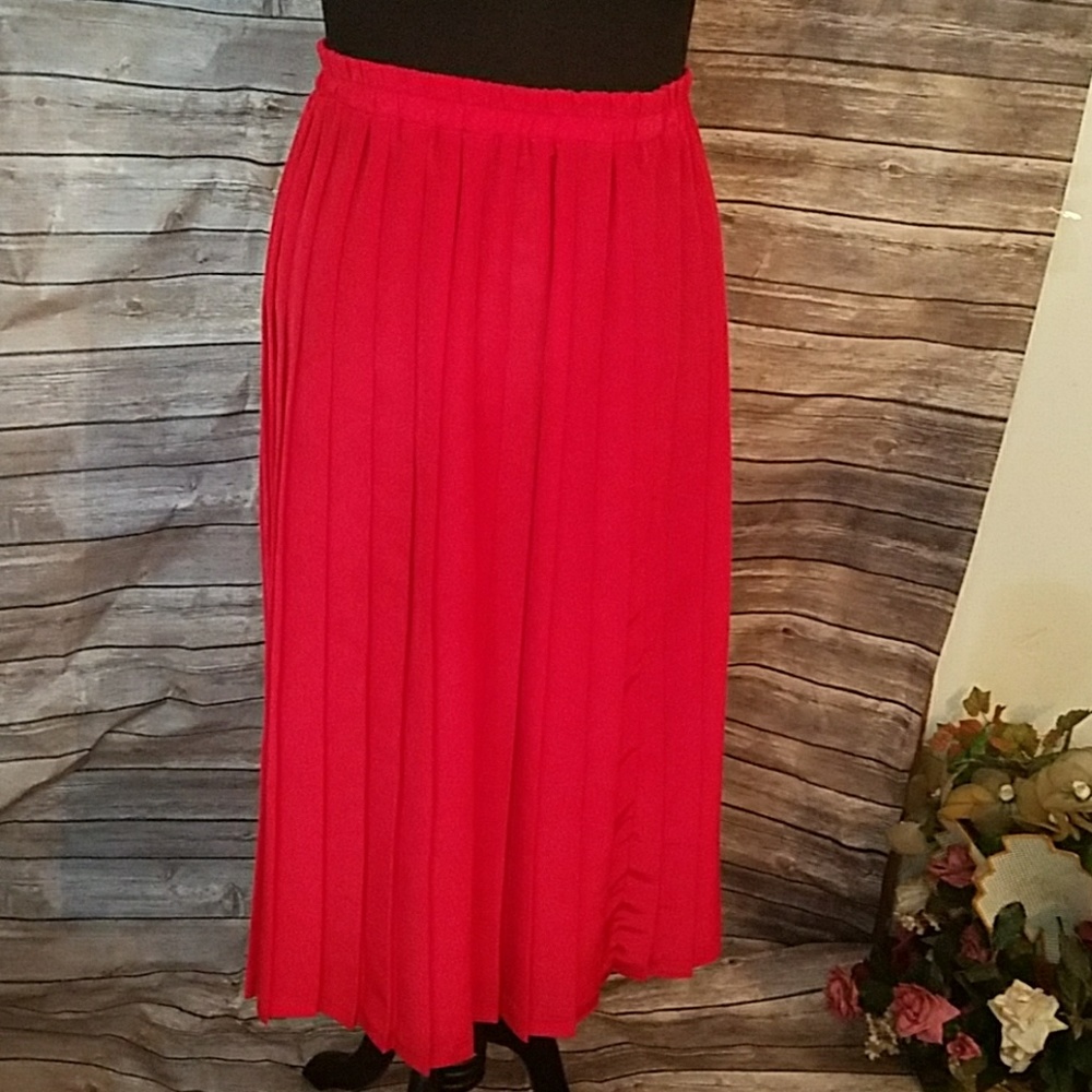 Pull On Red Pleated Skirt