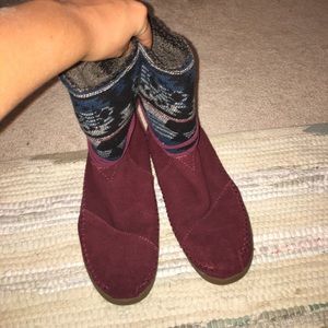 TOMS super cute tribal boots