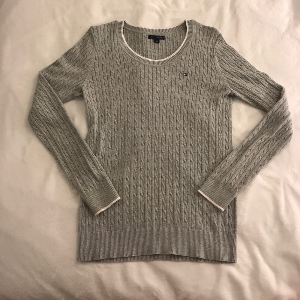 Tommy Hilfiger (sweater)