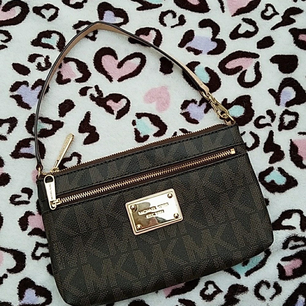 AUTHENTIC Small Michael Kors Purse