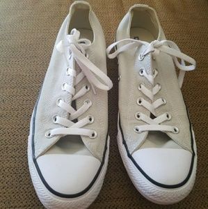 converse light olive