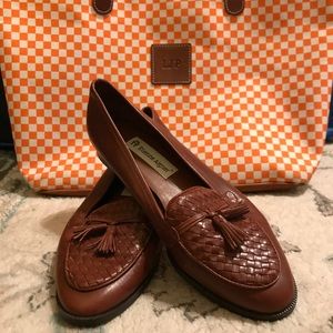Vintage Etienne Aigner leather loafers, size 8