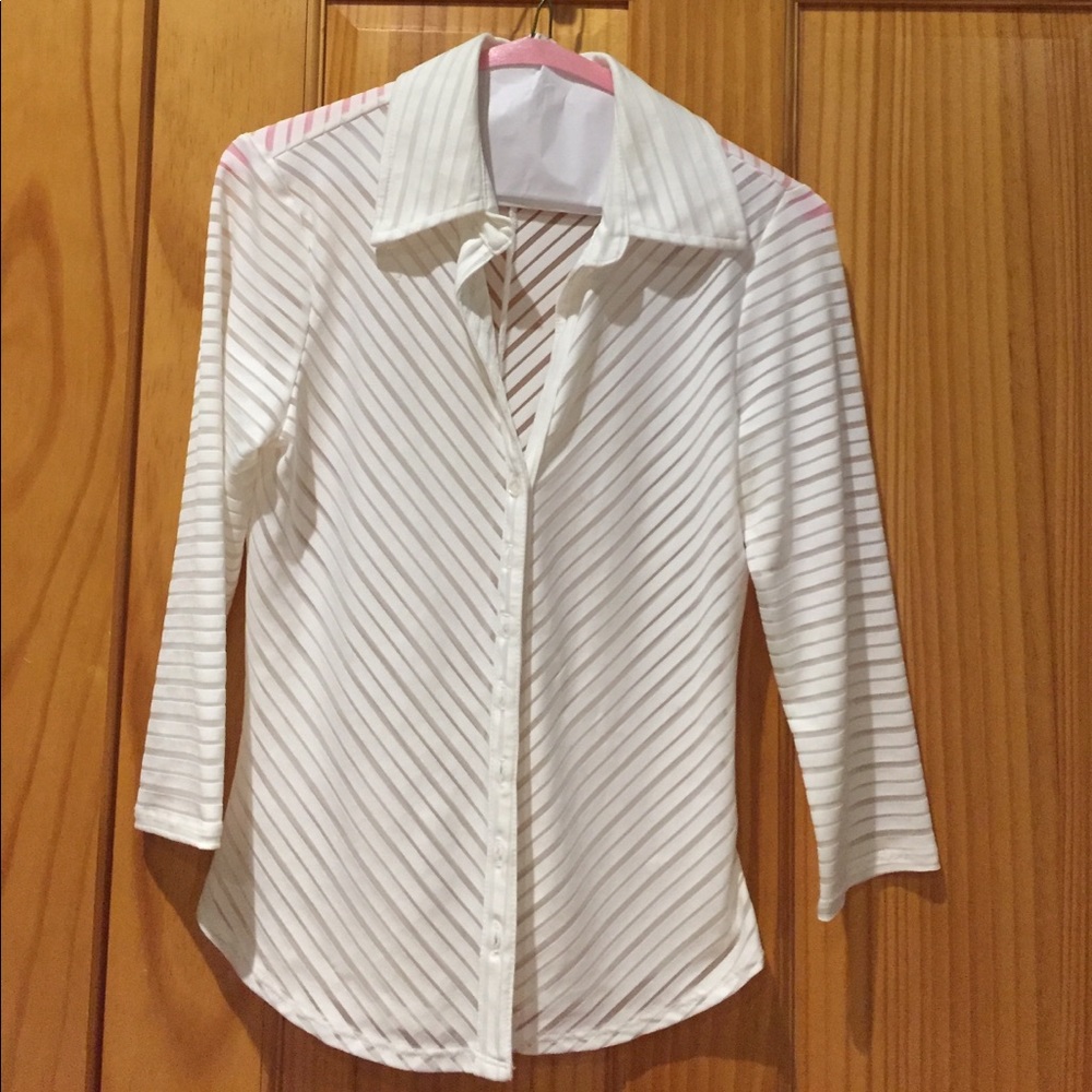 3/4 Sleeve Guess Jeans Button Front Blouse