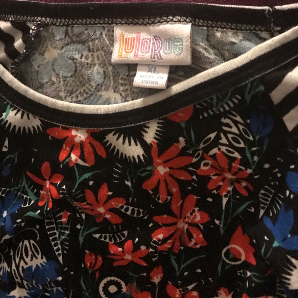 Lularoe Randy T Size XL