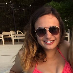 Meet your Posher, Sydnie