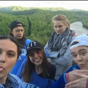 Meet your Posher, Caroline