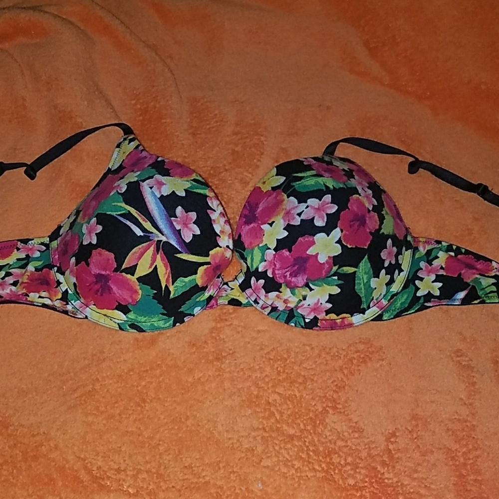 FOREVER 21 Tropical Floral Bra 💖