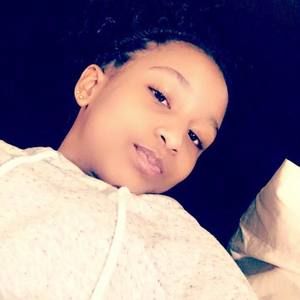 Meet your Posher, Stacy