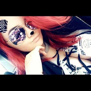 Meet your Posher, Taylor