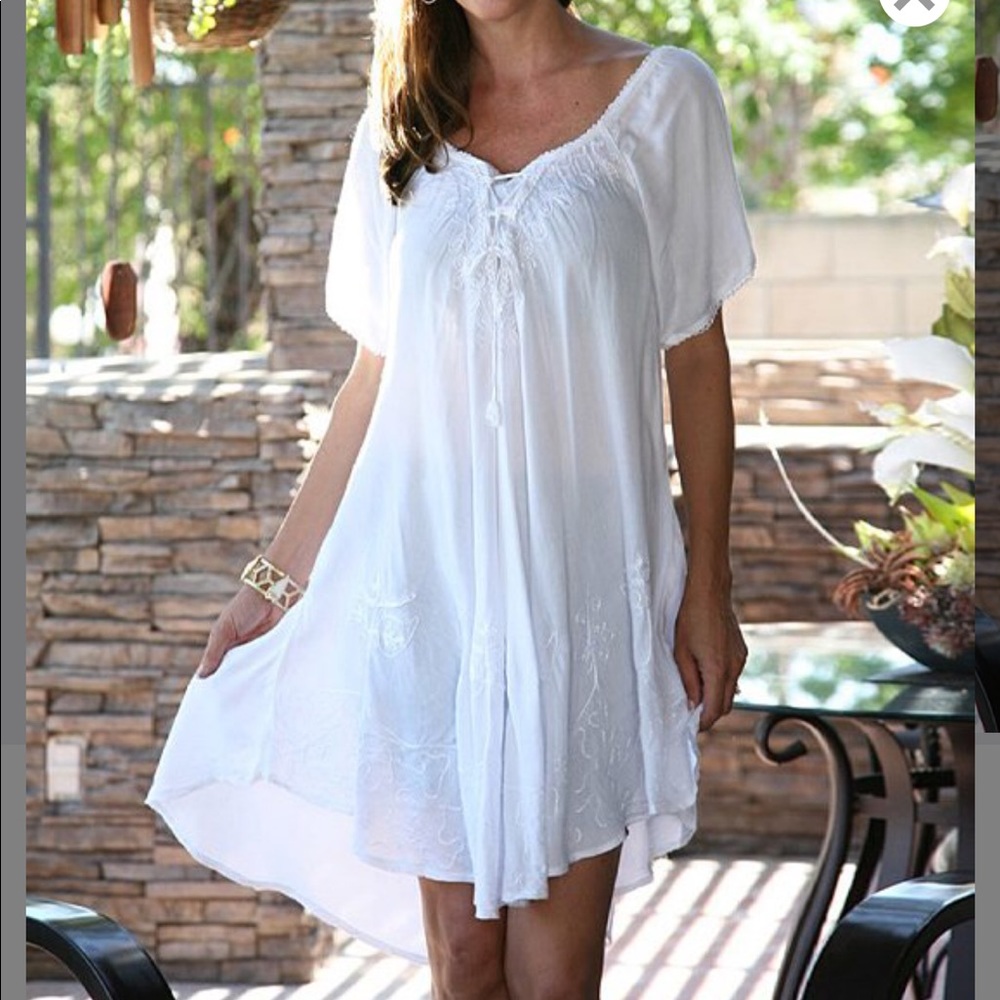 Gorgeous White Dress, Size Free (one size)