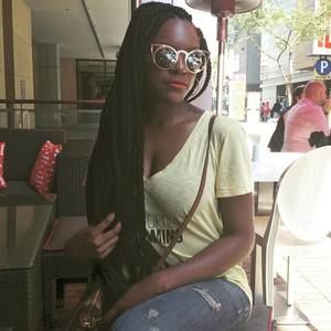 Meet your Posher, Aamina