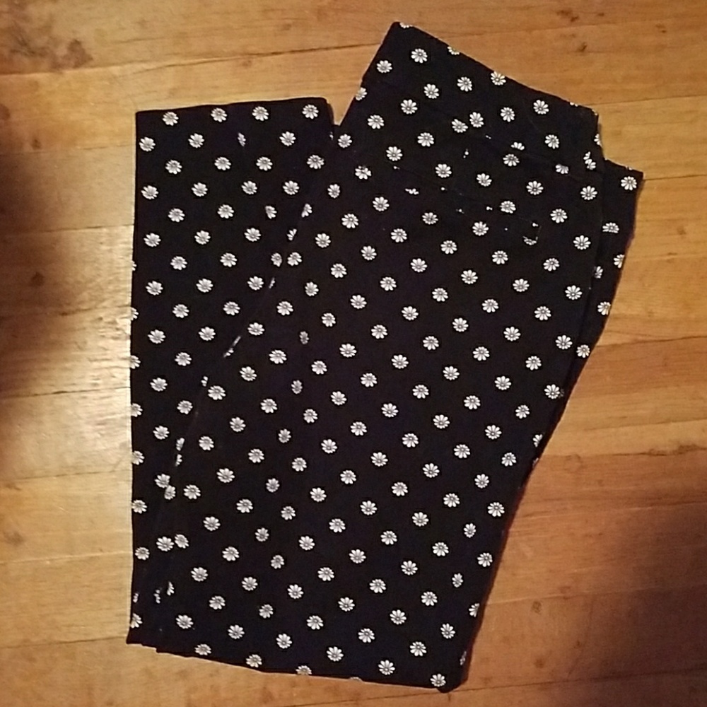 Old Navy Pixie Pant Printed Flowers size 6