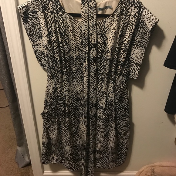 Animal print knee length dress with pockets - Picture 1 of 5