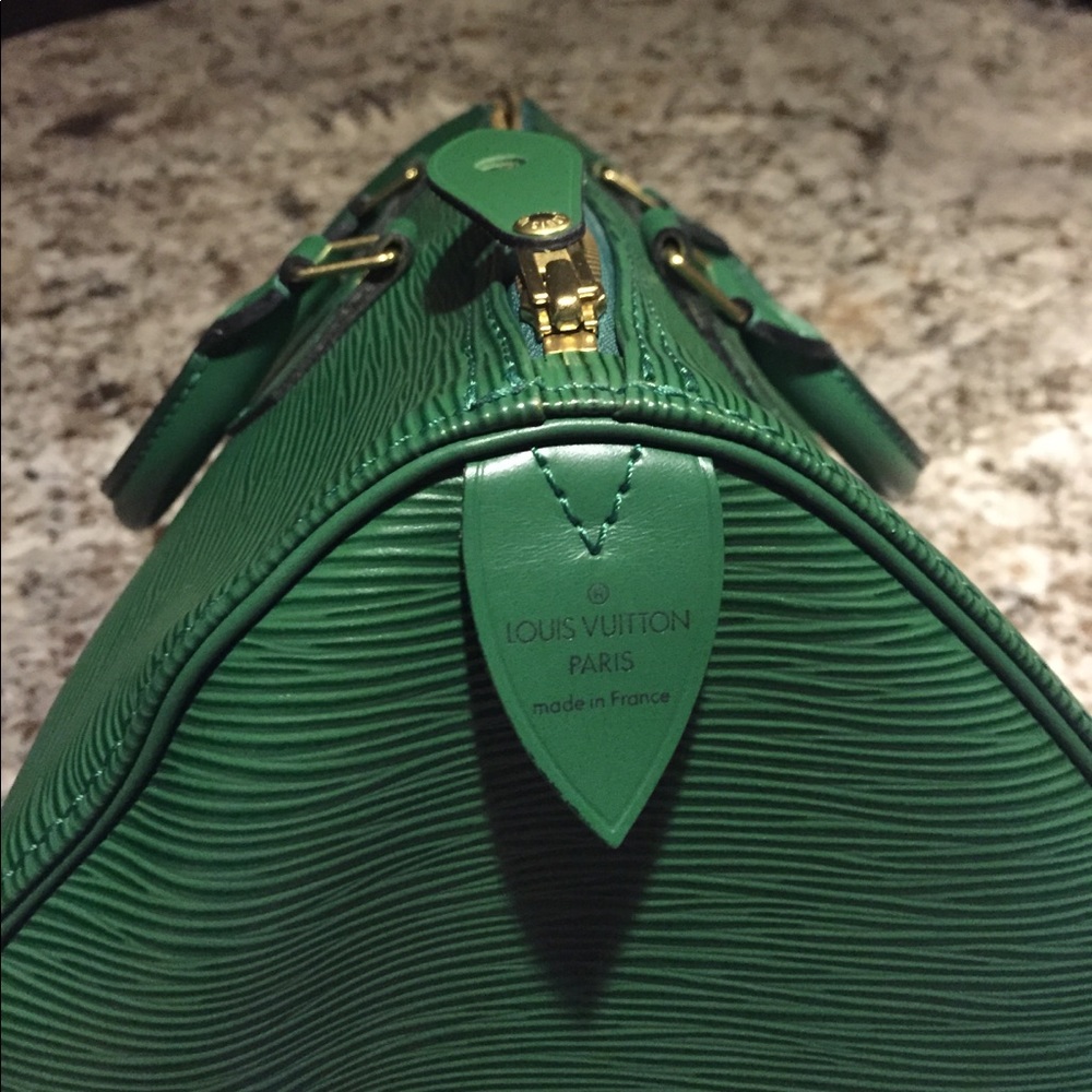 Epi 35, green leather.  Excellent condition - Picture 2 of 8