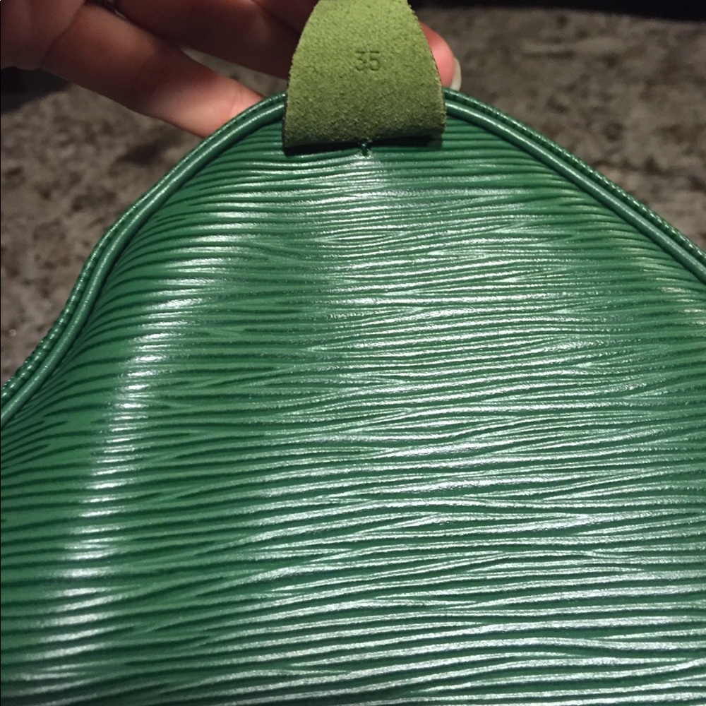 Epi 35, green leather.  Excellent condition - Picture 3 of 8
