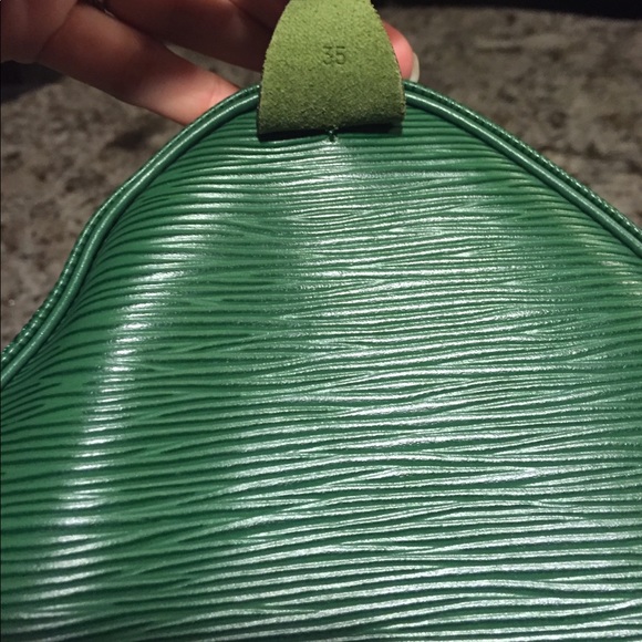 Epi 35, green leather.  Excellent condition - Picture 3 of 8