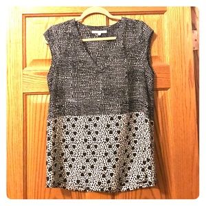 Blacks & white V-neck blouse, hearts and geometric