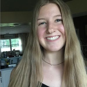 Meet your Posher, Julia