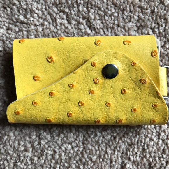 Key Chain Yellow 6 Keys Holder Synthetic Leather - Picture 4 of 8