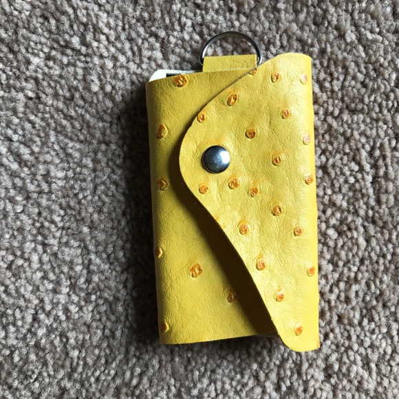 Key Chain Yellow 6 Keys Holder Synthetic Leather - Picture 5 of 8