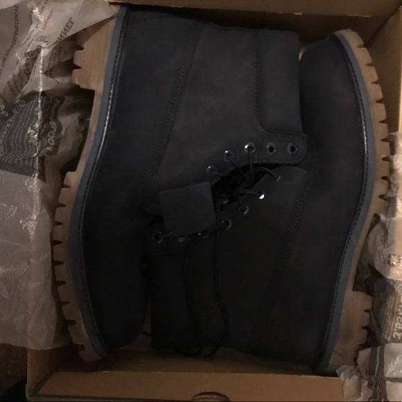 Navy blue timberland - Picture 1 of 4