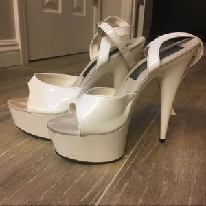 White Foot Worship pole shoes. Size 7