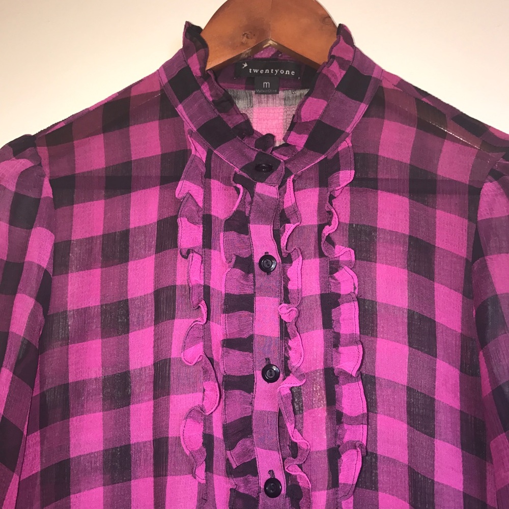 Black & Pink 3/4 Sleeve See Through Top Size M