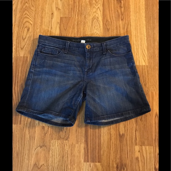 Banana Republic Pants - ⭐️Banana Republic Jean Shorts Size 28R