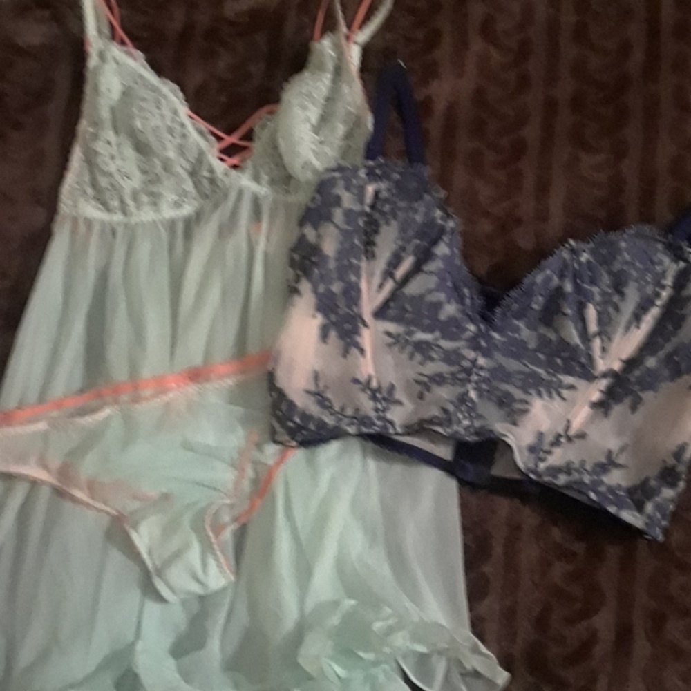 2 VS Lingerie tried on but never used