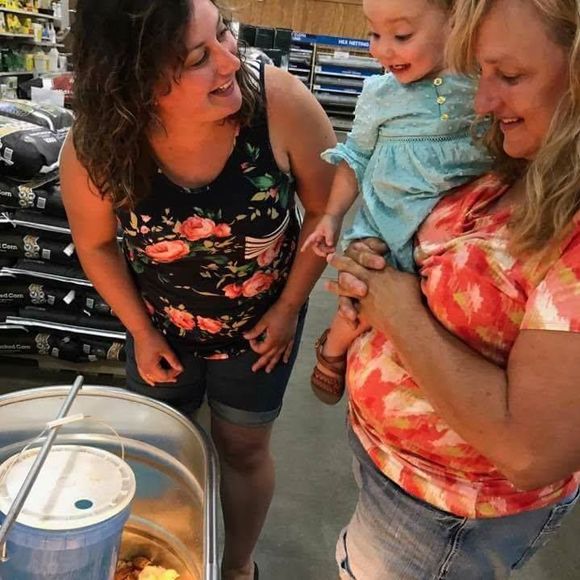 Meet your Posher, Nikki - Picture 1 of 1