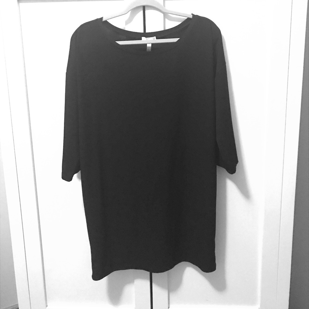 Black shift dress