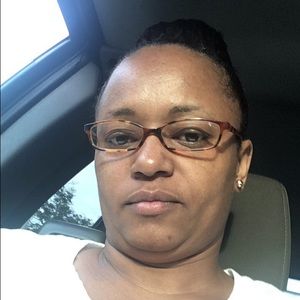 Meet your Posher, Carla