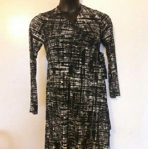 Maternity wrap dress