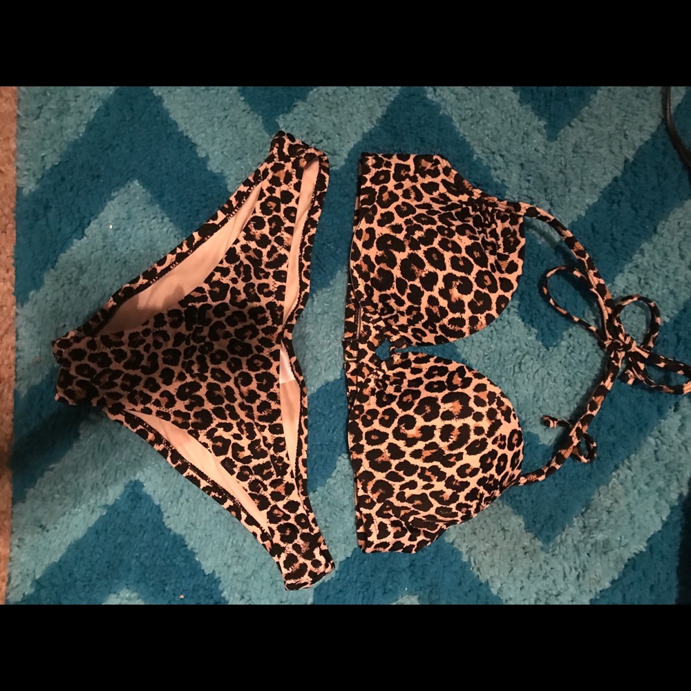 Leopard bikini set