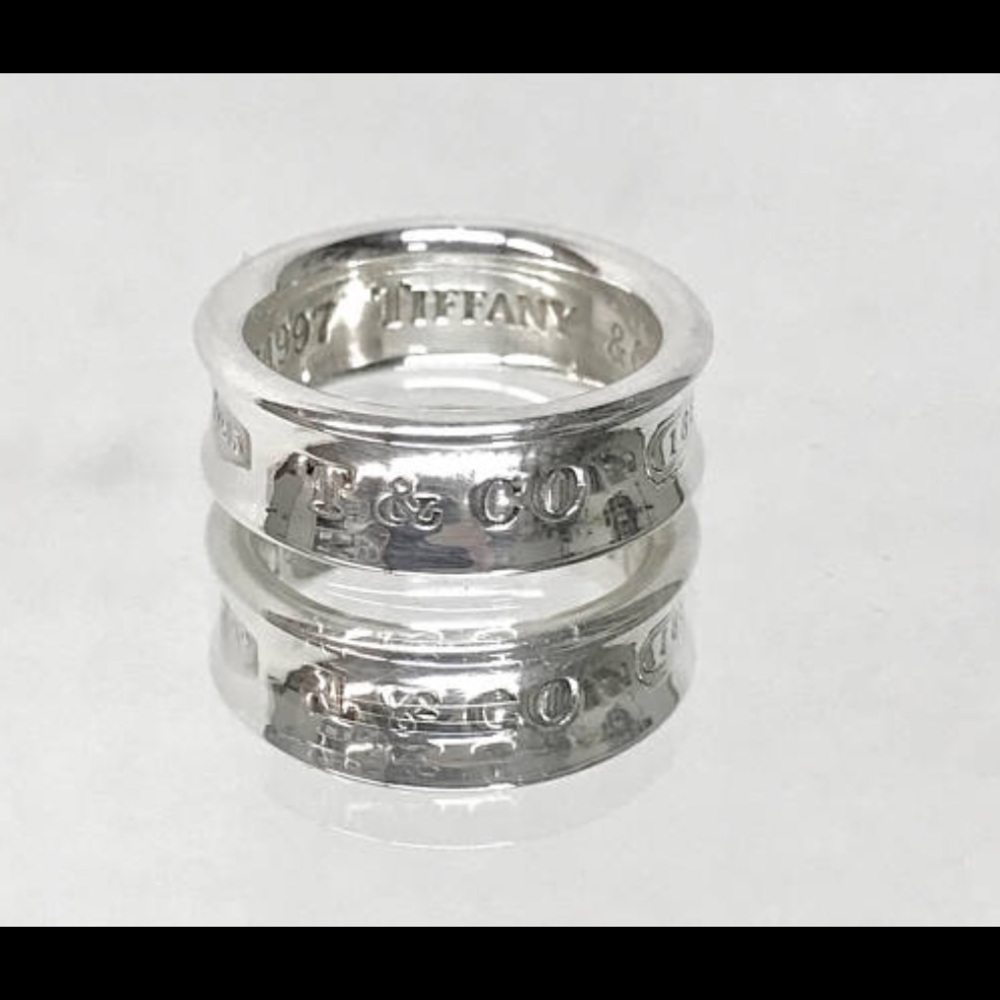 Tiffany & Co. ring Ladies Sterling silver size 6
