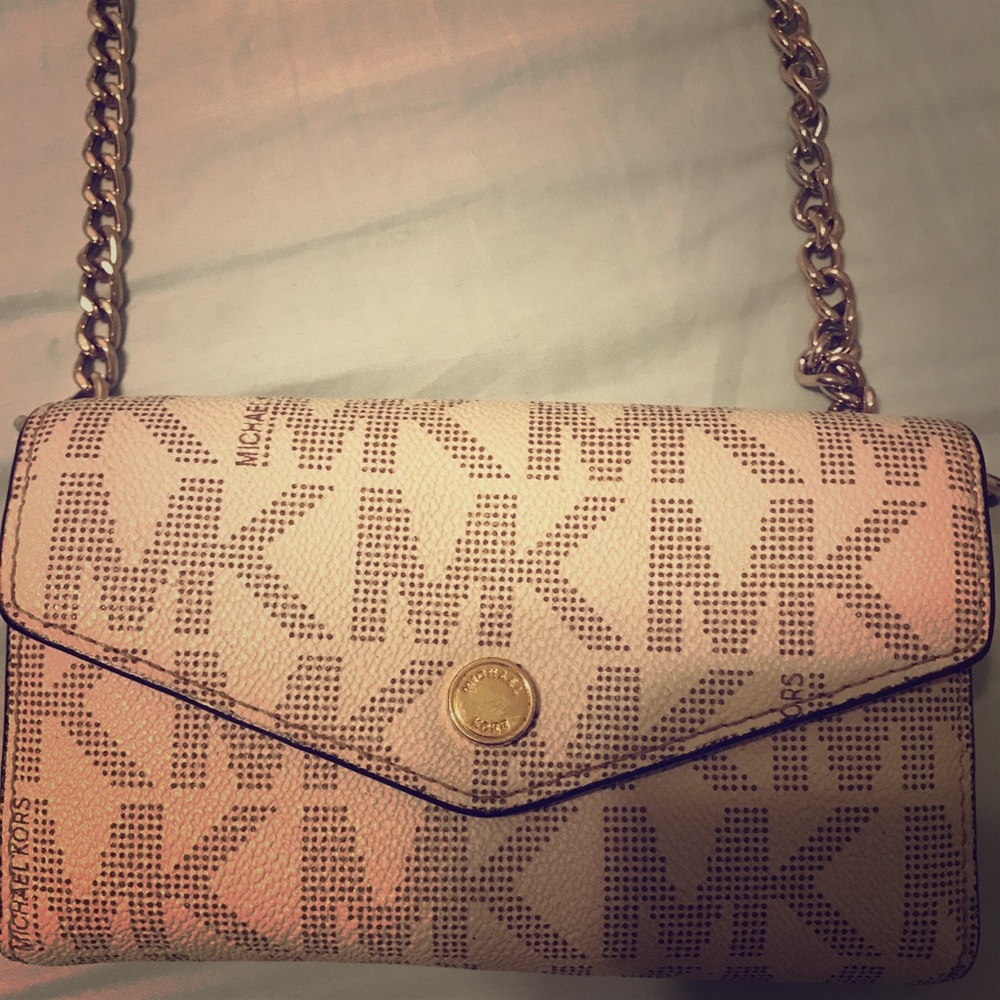 Michael Kors Wristlet