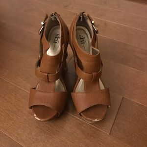 Tan Wedges