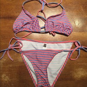 Womans xsmall Solid &Striped bikini