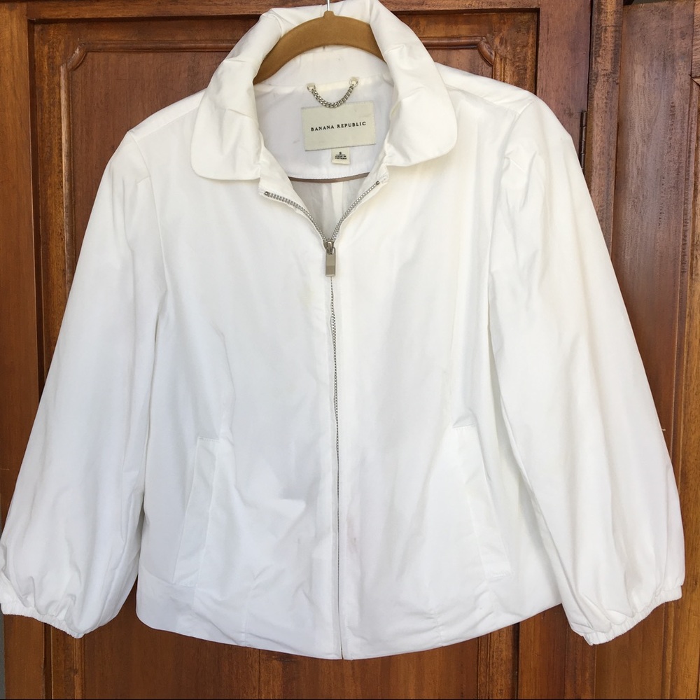 Banana Republic White Puffy Sleeved Rainjacket