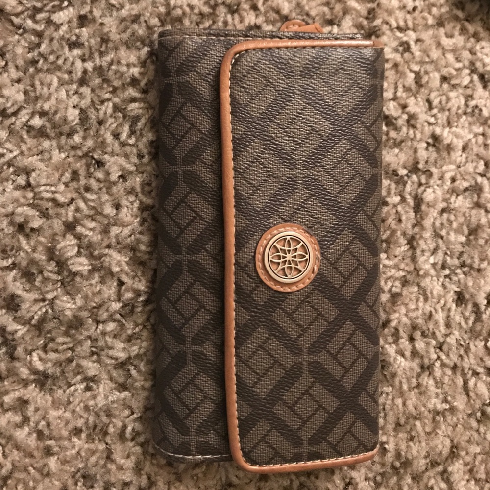 Good condition wallet!!