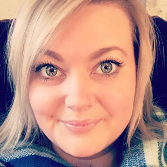 Meet your Posher, Tessa - Picture 1 of 1