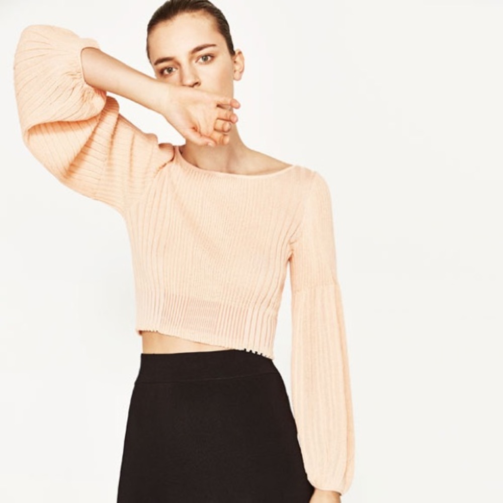 Flash sale!!Zara cropped sweater