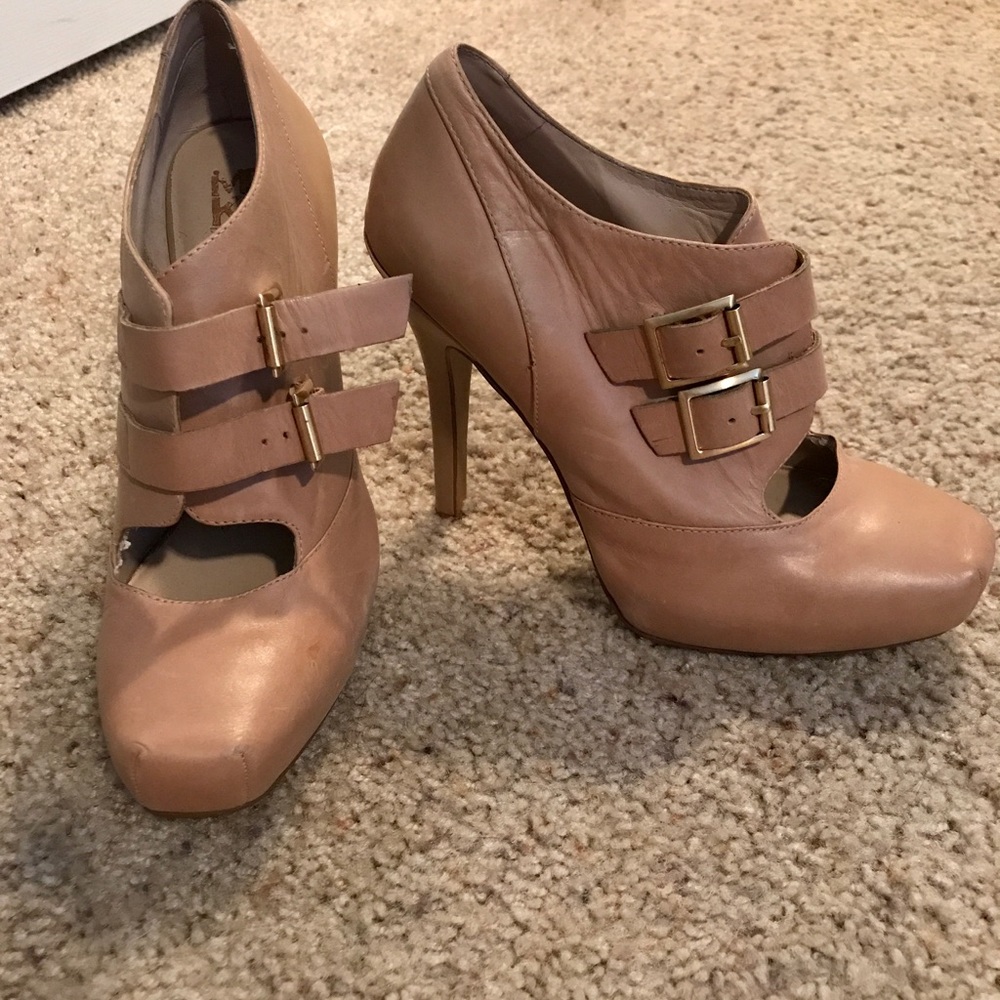 MRKT nude heels