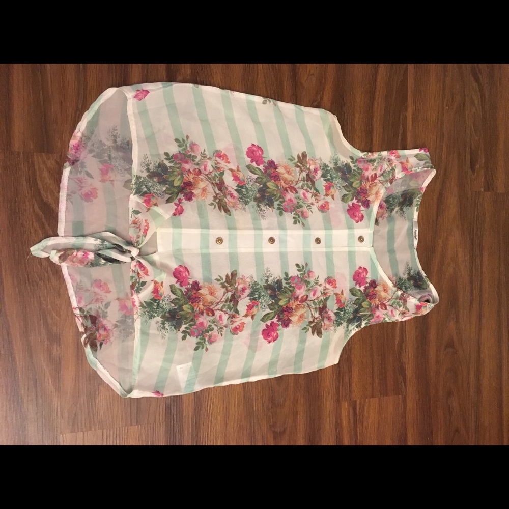Women's shirt